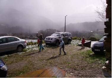 /Archivos/Fotos/45/Pascua 2008/Batalla de bolas de nieve.jpg